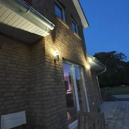 Apartment Haus Am Bitte Sehr ! Klausdorf (Vorpommern-Rugen)